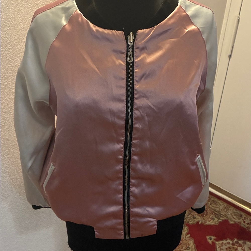 Black/Pink Reversible Satin Floral Embroidered Bomber Jacket M 40” chest - Picture 8 of 9